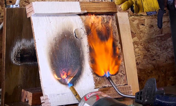 Hình ảnh thử nghiệm sơn chống cháy trên vật liệu